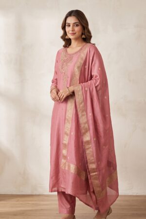 Women’s Dusty Pink Embroidered Straight Kurta Pant Set with Golden Border Dupatta