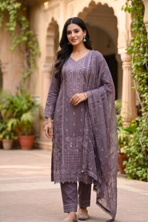 Women’s Pakistani Lavender Embroidered Kurta Pant Set with Dupatta